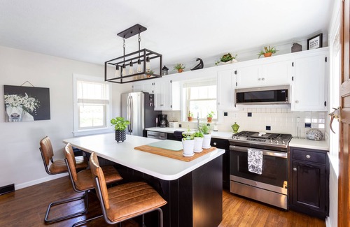 Dover Cottage | Follow the Road to Yellowbrick