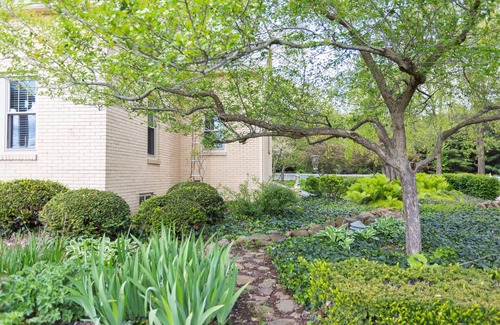 Dover Cottage | Follow the Road to Yellowbrick