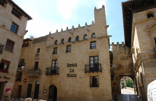 Valderrobres House | Fonda la Plaza
