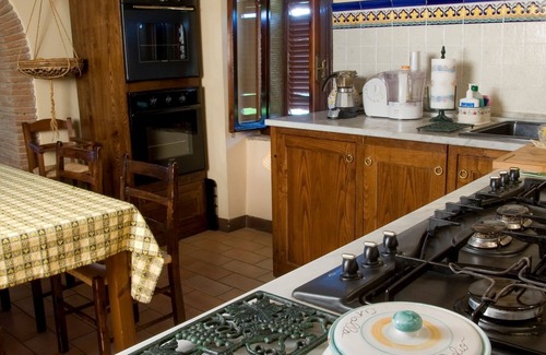 Bivio Lugnano Villa | Fonte Vecchia Medieval Farmhouse for 8 Guests with lovely Private Pool