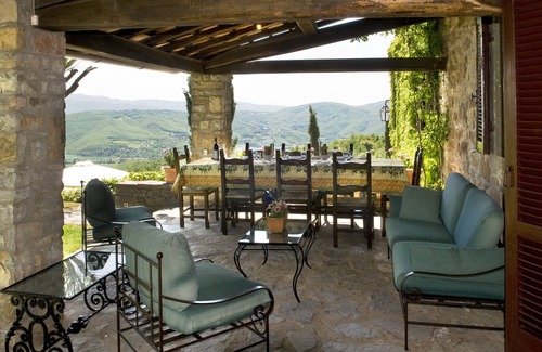 Bivio Lugnano Villa | Fonte Vecchia Medieval Farmhouse for 8 Guests with lovely Private Pool