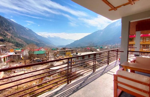 Manali Bed & Breakfast | Food&travel cafe n Homes