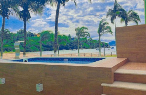 Biscaia House | Foot in the Sand - Angra dos Reis - Tartaruga Beach