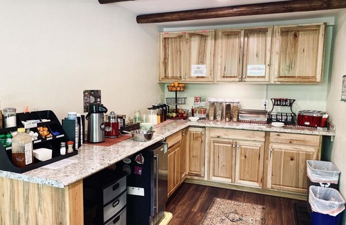 Lower Arapahoe Hotel | Foot of the Mountain Motel