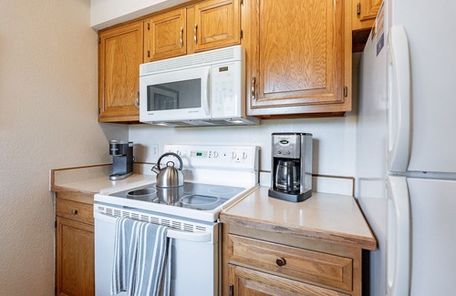 Skyline Bel Air Estates Condo | Foothill Living in Sabino Springs at it's best - Open floor plan and location