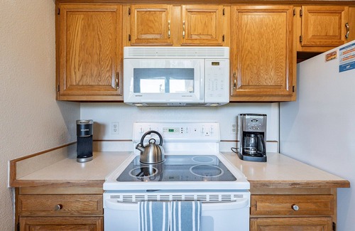 Skyline Bel Air Estates Condo | Foothill Living in Sabino Springs at it's best - Open floor plan and location