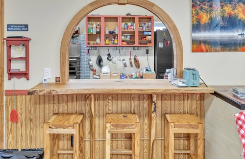 Whippleville Apartment | Foothills Lodge & Diner