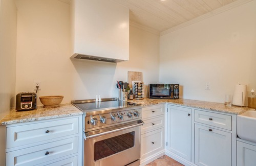Flecha Caida Ranch Estates Cottage | Foothills Luxury Casita with Private Pickleball Court