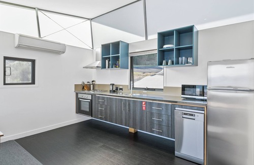 Coles Bay Apartment | Footprints 1