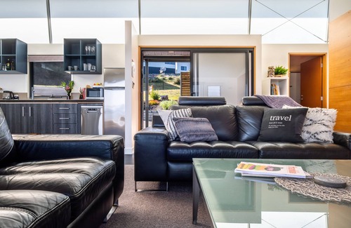 Coles Bay Apartment | Footprints 1