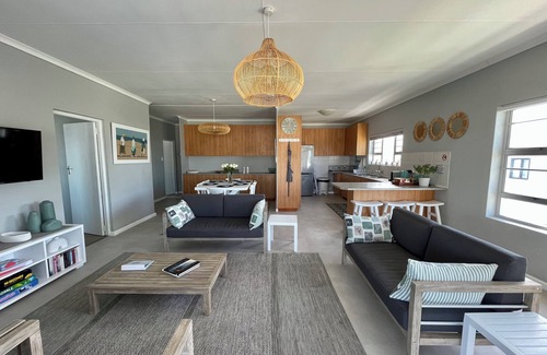 Kleinmond House | Footprints in Kleinmond