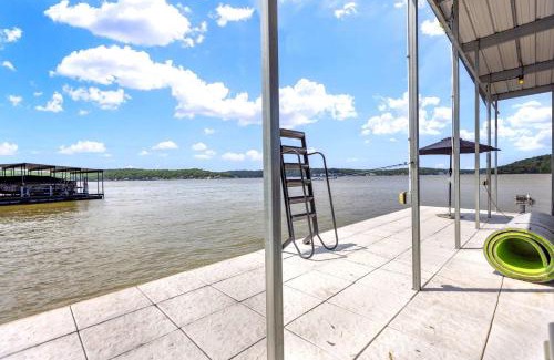 Gravois Mills House | For the View - Great Location with Lakeside Launchpad