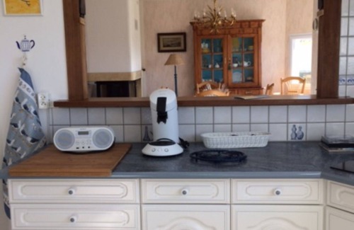 Porspoder Villa | For TWO, walk to the beach, enclosed garden, GR 34, enclosed parking, QUIET.