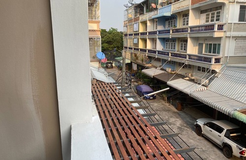 Bang Kho House | For3-7guests private 3storey townhouse near The Mall Thapra Department Store