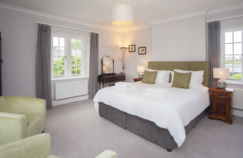 Bradford-on-Avon Other | Ford Farm House - sleeping 13 or up to 15 with 2 toddler floor beds