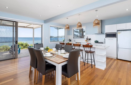 Salamander Bay House | Foreshore Bliss - waterfront luxury accommodation, water views