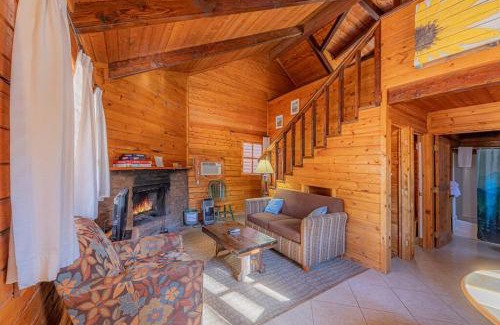 Christopher Creek House | Forest Cabin 2 Birds Nest