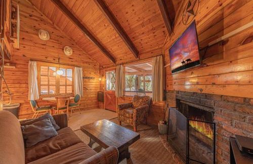 Christopher Creek House | Forest Cabin 4 Cowboys Dream