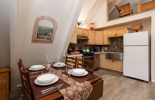 Pine Mountain Club Cabin | Forest Dream Retreat: A-Frame Cabin/Hot Tub/Games
