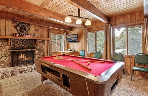 Whispering Forest House | Forest Edge Retreat - Cozy, log cabin with a wood burning fireplace! Pool Table, Foosball and Darts!