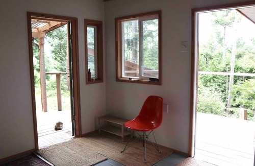 Garden Bay Cabin | FOREST ESCAPE - PENDER HARBOUR