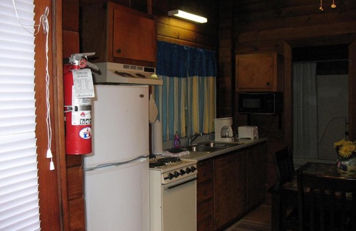 Advance Resort | Forest Lake Camping Resort Lakefront Cabin 2