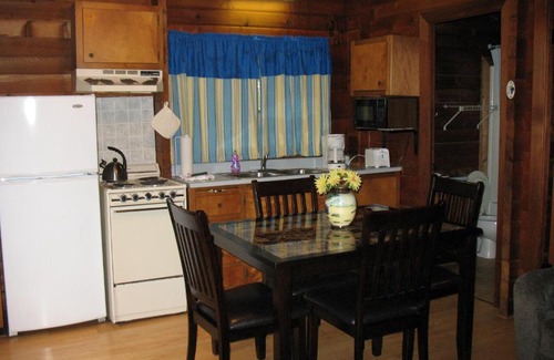 Advance Resort | Forest Lake Camping Resort Cabin 18