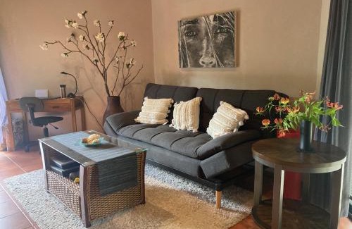 Captain Creek Apartment | Forest Lodge: Bali-Style Retreat