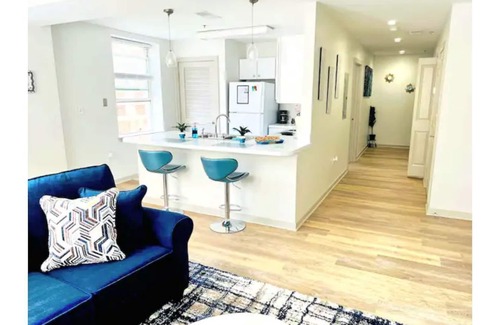 Central West End Apartment | Forest Park King w/Gated Parking Included (208)