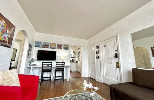 St. Louis Apartment | Forest Park, The Zoo, and much more