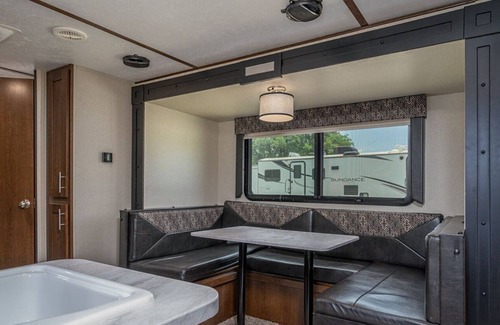 Lindale House | Forest River Impression