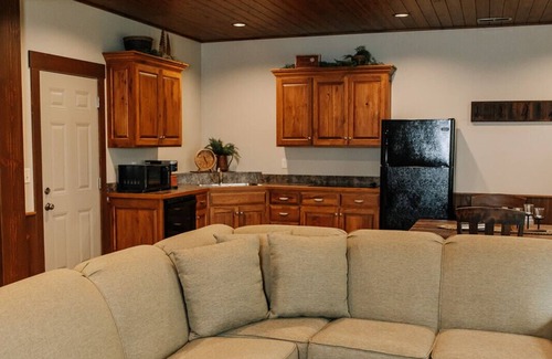 Dundee Cabin | Forest Stream Suite: Luxury Suite in Amish Country, Ohio