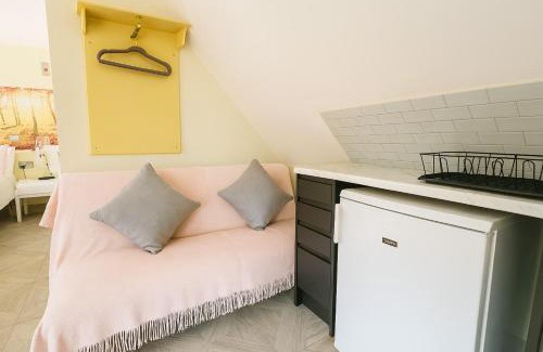 London Borough of Bromley Apartment | Forest Studio Apt free gated Parking on 2 acres Garden