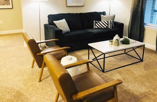 Westerville Apartment | Forest View 2BR | Fast WiFi | W/D | Pool | Gym!