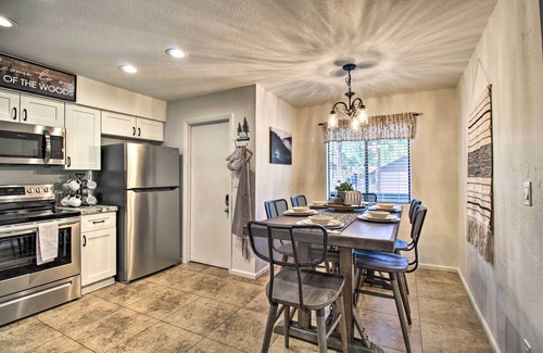 Pinetop Apartment | Forest-view Balcony: Pinetop-lakeside Condo
