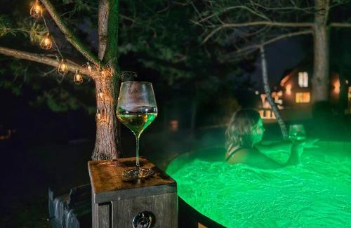 Regietow Villa | Forest Zen Małastów dom z prywatną balią z widokami na las