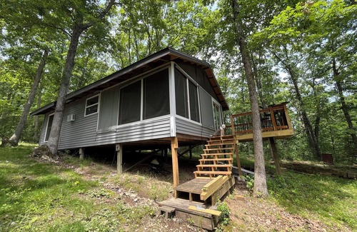 Warrenton Cabin | Forested Oasis