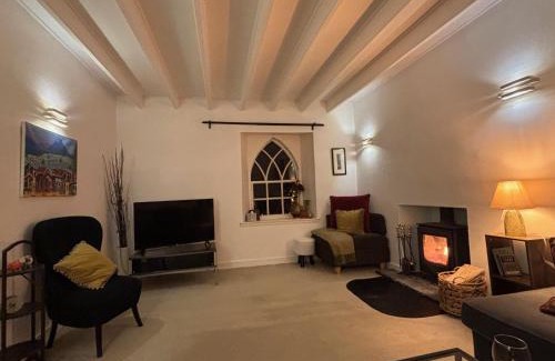 Dalry House | Foresters Cottage, Dalry