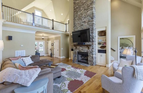 West Union House | Foreststone Fabulous Lake Keowee Waterfront Home