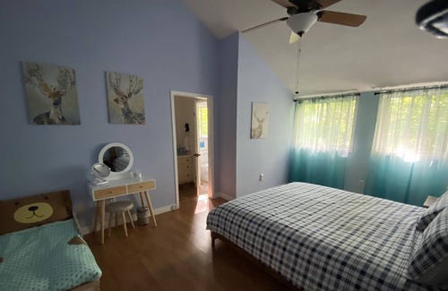 Trent Lakes Cottage | ForestView Cottage (Hot tub and Sauna)