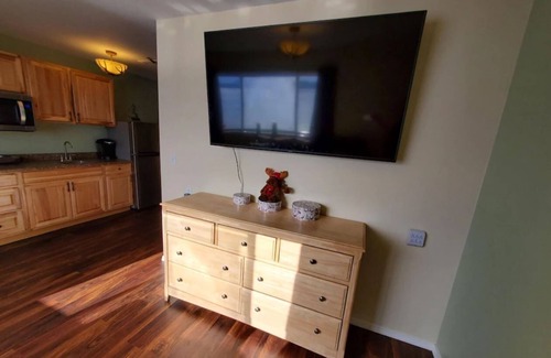 Sitka Apartment | {Forget-Me-Not Inn} Alaskan Waterfront Vacation Rental (Eagle Suite)