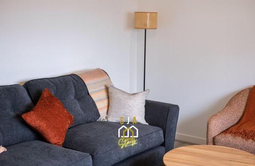 Central Aberdeen Apartment | Forrest Road Stay - SJA Stays - Modern 2 Bed Apartment