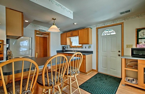 Lake Koshkonong Cottage | Fort Atkinson Cottage on Lake Koshkonong w/Deck!