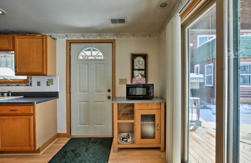 Lake Koshkonong Cottage | Fort Atkinson Cottage on Lake Koshkonong w/Deck!