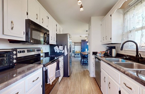 Oak Grove House | Fort Campbell Family & Pet Stays by thegate4house