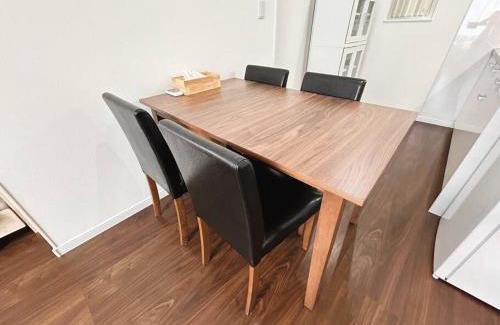 Asahikawa Apartment | Fort Greene RoomS