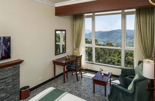 Chinnakanal Hotel | Fort Munnar