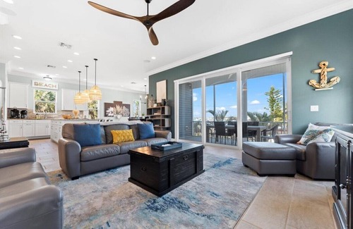 Fort Myers Beach House | Fort Myers Beach | private pool | bikes | Arcade
