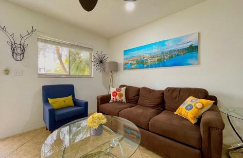 Fort Myers Beach House | Fort Myers Beach Escape 3 Miles Away Sleep 7