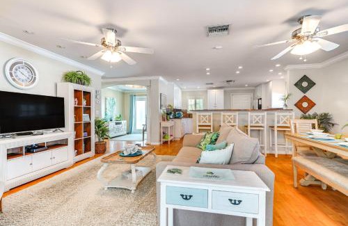 Villas House | Fort Myers Bungalow - 12 Miles to the Beach!
